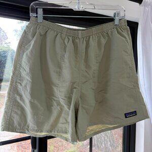 Patagonia Men's Baggies Shorts - 5" - Medium - Light Green w/ Yellow Back Pocket